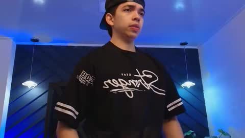 JULIAN  online show from March 4, 11:50 am