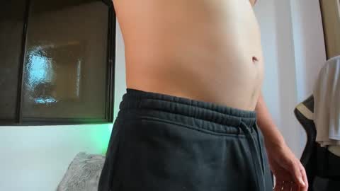 julian_wallace online show from March 24, 9:08 pm