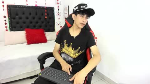 Julian online show from February 21, 10:22 pm