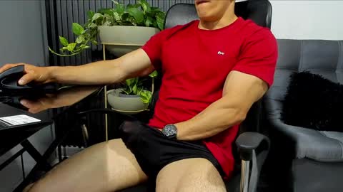 Julian online show from December 9, 10:11 am