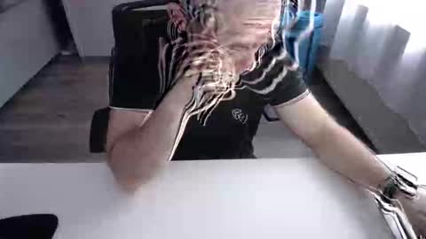 julienneedyou online show from December 23, 9:18 am