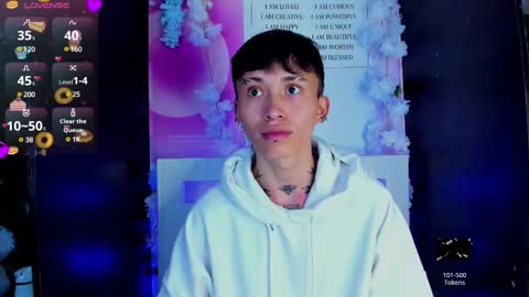 Snapshot of juniior0_0 chatting on February 15, 7:28 pm Junior online show from February 15, 7:28 pm