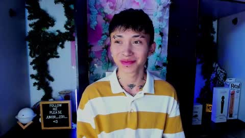 Snapshot of juniior0_0 chatting on March 1, 5:27 pm Junior online show from March 1, 5:27 pm