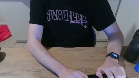 junk2711 online show from January 5, 9:37 am