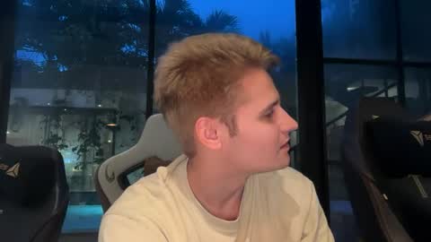 just_fun_l online show from April 27, 10:12 am