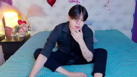 just_gay_ online show from February 19, 1:28 pm