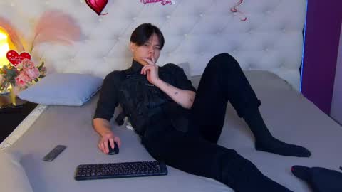 just_gay_ online show from February 18, 1:44 pm