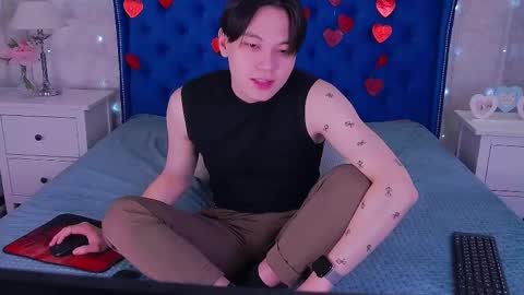 just_gay_ online show from February 26, 1:52 pm