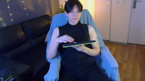 just_gay_ online show from March 11, 1:23 pm