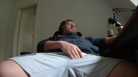 Just Flo ---  online show from April 2, 2:58 pm