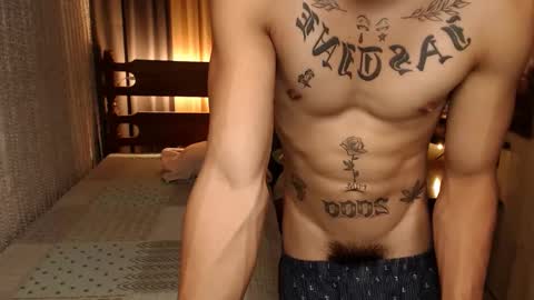 justine_hunk online show from January 14, 7:59 am