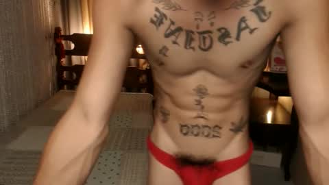 justine_hunk online show from November 17, 7:33 am