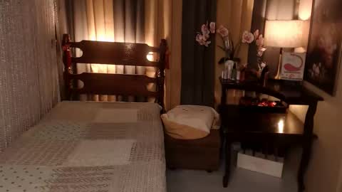 justine_hunk online show from February 2, 1:37 am