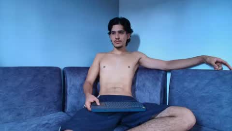justinsinner1 online show from July 9, 8:34 pm