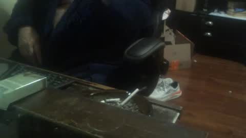 justmeohio online show from December 17, 2:41 am