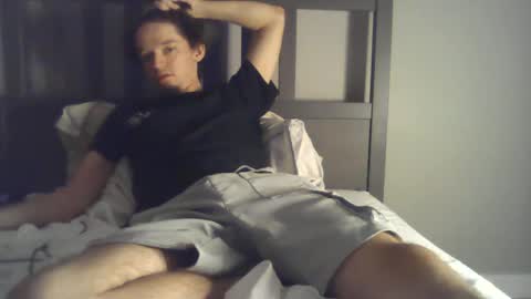 Snapshot of justphoenixxx chatting on October 4, 1:43 am justphoenixxx online show from October 4, 1:43 am