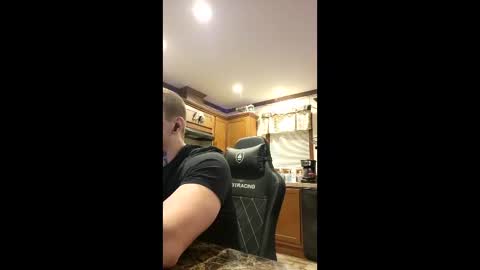 justus0624 online show from April 6, 1:57 am