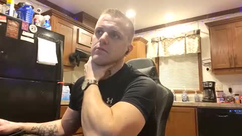 justus0624 online show from November 18, 3:21 am