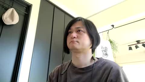 KI e697a5e69cac online show from March 19, 4:37 am