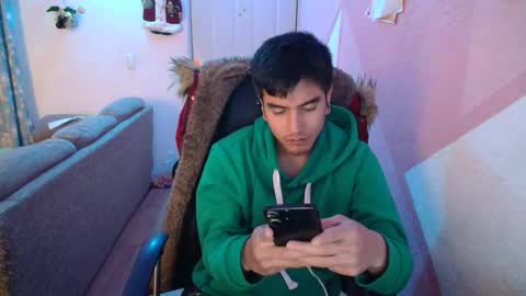 Snapshot of kael_art_d chatting on January 4, 3:29 am kael_art_d online show from January 4, 3:29 am