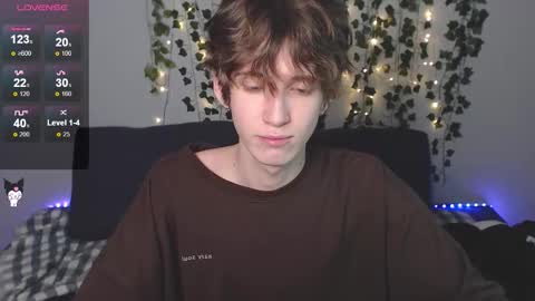 slutkai online show from December 5, 10:28 pm