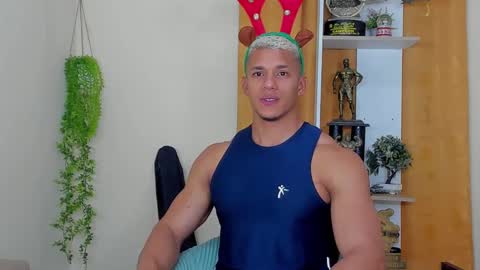 Snapshot of kale_tomson chatting on December 11, 1:28 am kale thomson online show from December 11, 1:28 am