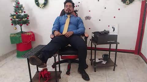 Kaleth online show from November 15, 9:33 am