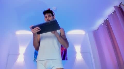 Kami online show from December 22, 6:38 pm