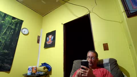 Snapshot of kansasfarmer1 chatting on October 16, 11:40 am kansasfarmer1 online show from October 16, 11:40 am