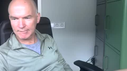 Robbie online show from September 30, 3:15 pm