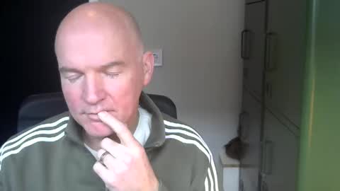 Robbie online show from December 21, 12:49 pm