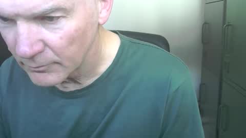 Robbie online show from March 29, 8:47 am