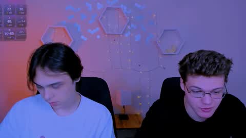 Karl online show from November 8, 9:45 am