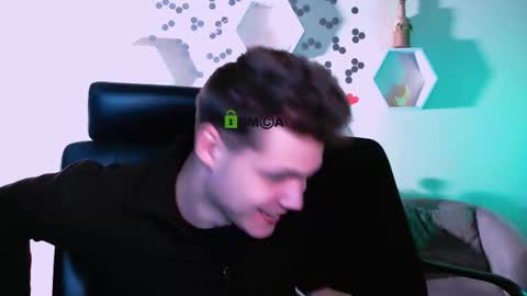 Karl online show from October 12, 8:41 am