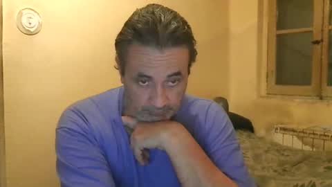 Snapshot of karlpal chatting on December 6, 12:34 am karlpal online show from December 6, 12:34 am