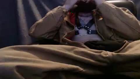 Snapshot of karnyx3 chatting on December 7, 8:11 am Karlos Montoya online show from December 7, 8:11 am