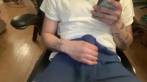 Keesey23 online show from March 31, 1:51 am