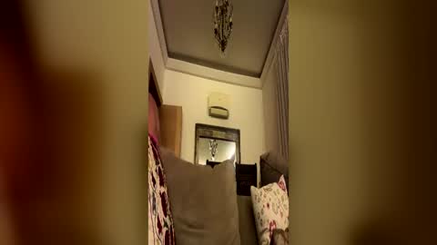 keexxx690900 online show from June 19, 6:46 pm