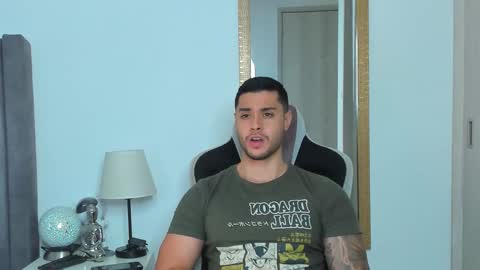 ken_mailik online show from December 4, 6:53 am