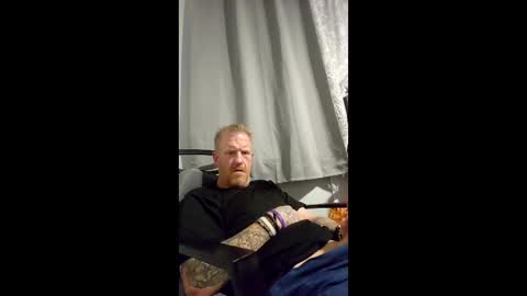 kendall21978 online show from April 17, 7:33 am