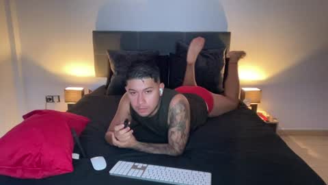 kende_tatt online show from July 30, 6:51 pm