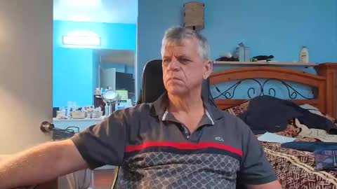 Snapshot of kent_ham chatting on October 16, 7:11 pm kent_ham online show from October 16, 7:11 pm