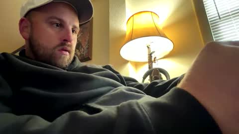 kepkon00 online show from April 3, 4:04 pm