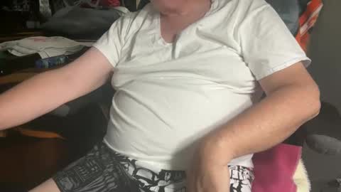 kev92569 online show from December 19, 2:01 am