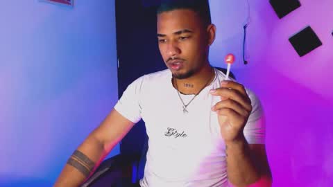 Snapshot of kevin_blackster chatting on October 9, 4:45 pm kevin online show from October 9, 4:45 pm