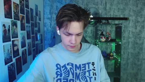 Kevin online show from April 9, 4:21 am