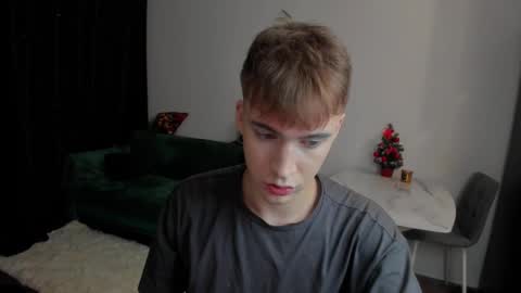 Snapshot of kevin_martin8 chatting on December 19, 9:28 pm Kevin Martin online show from December 19, 9:28 pm