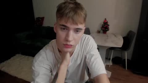 Snapshot of kevin_martin8 chatting on December 12, 8:32 pm Kevin Martin online show from December 12, 8:32 pm