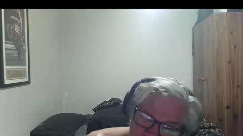 Snapshot of kevwestunder9696 chatting on October 17, 11:03 am kevwestunder9696 online show from October 17, 11:03 am