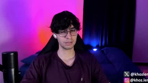 khozler_ online show from November 15, 2:24 am